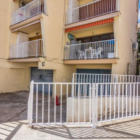 Apartamentos Bellamar Камбрильс Экстерьер фото